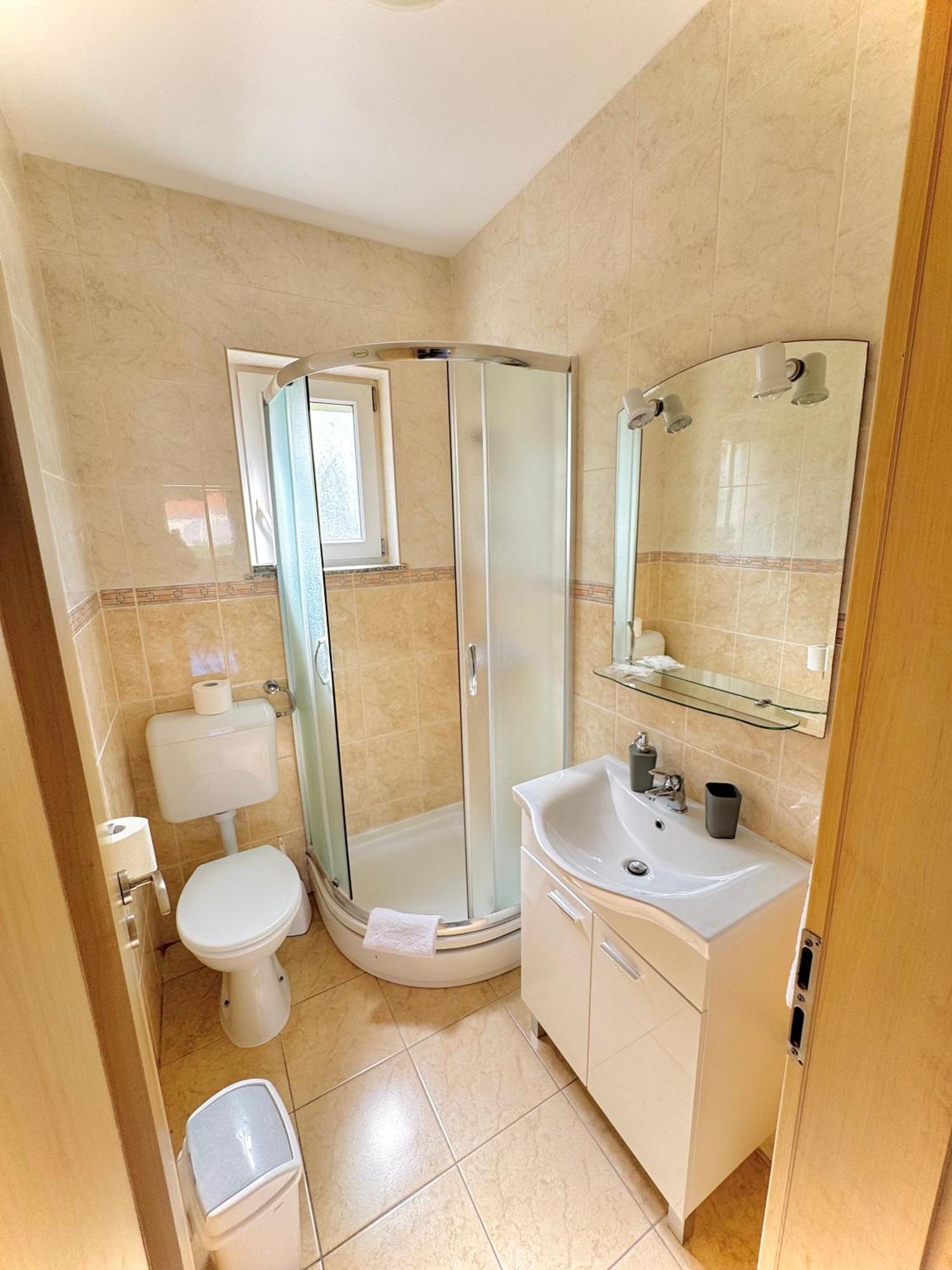 Apartments Elvira Драге Екстер'єр фото