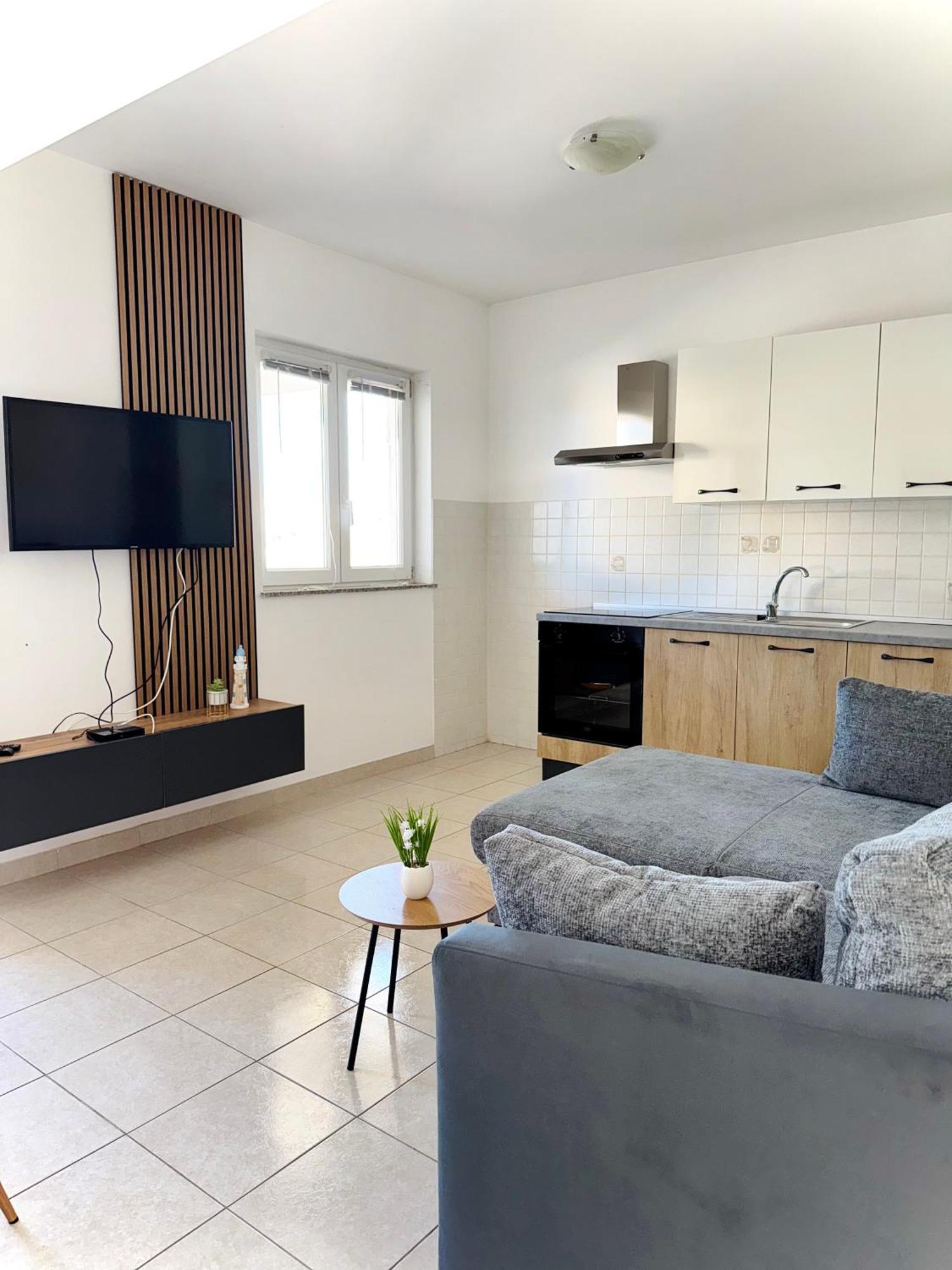 Apartments Elvira Драге Екстер'єр фото